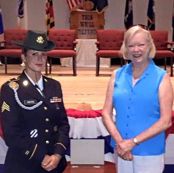 Meet your Posher, Lindsay - Picture 2 of 7